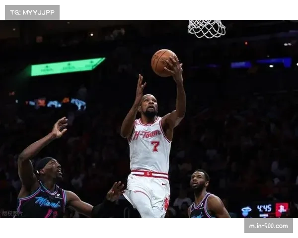 热火阿德巴约内线防守统治力 场均抢断封盖数据亮眼